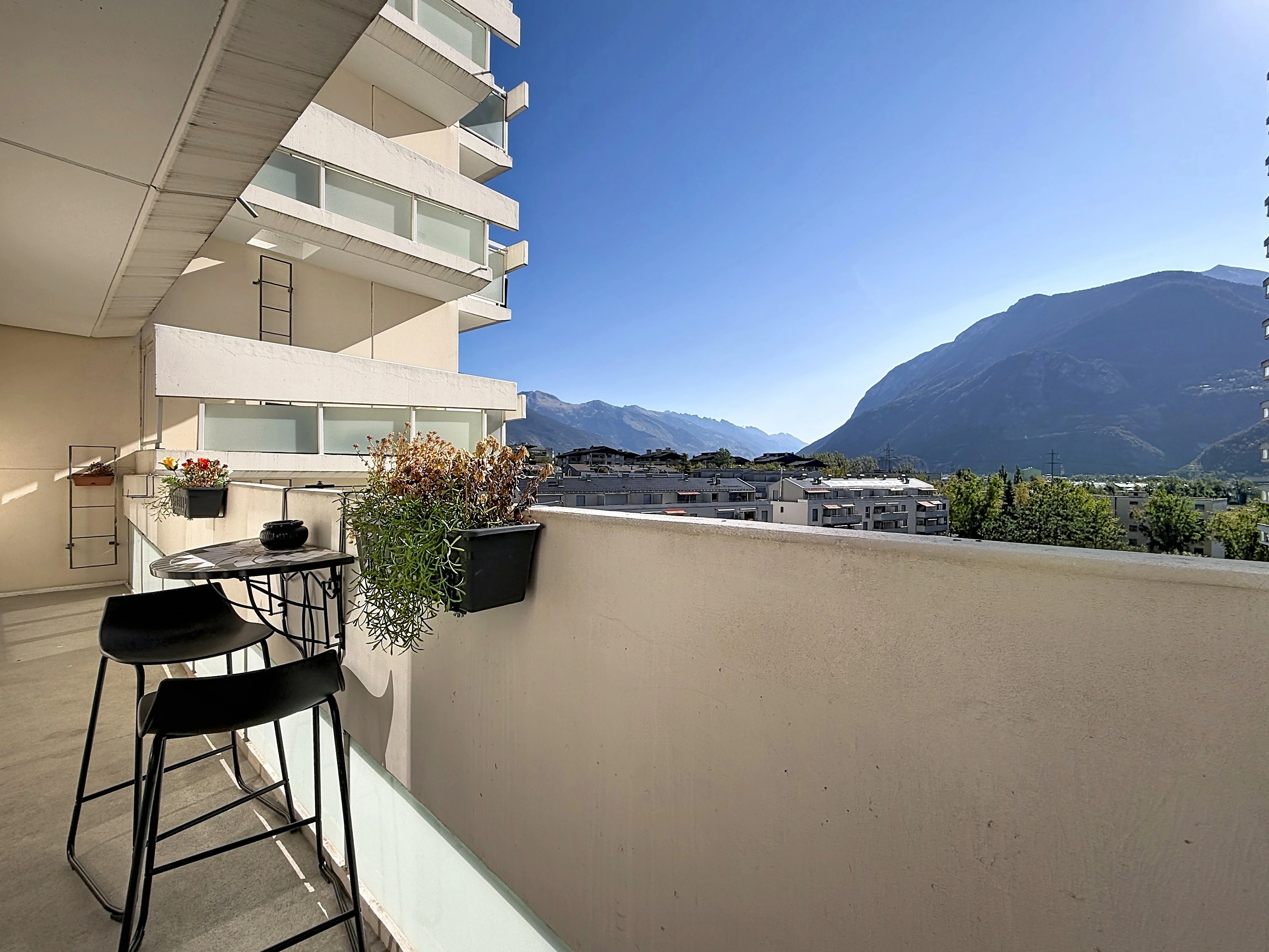 Exclusivité - Idéal investisseur, 3.5% de rendement, centre Sion — photo 4