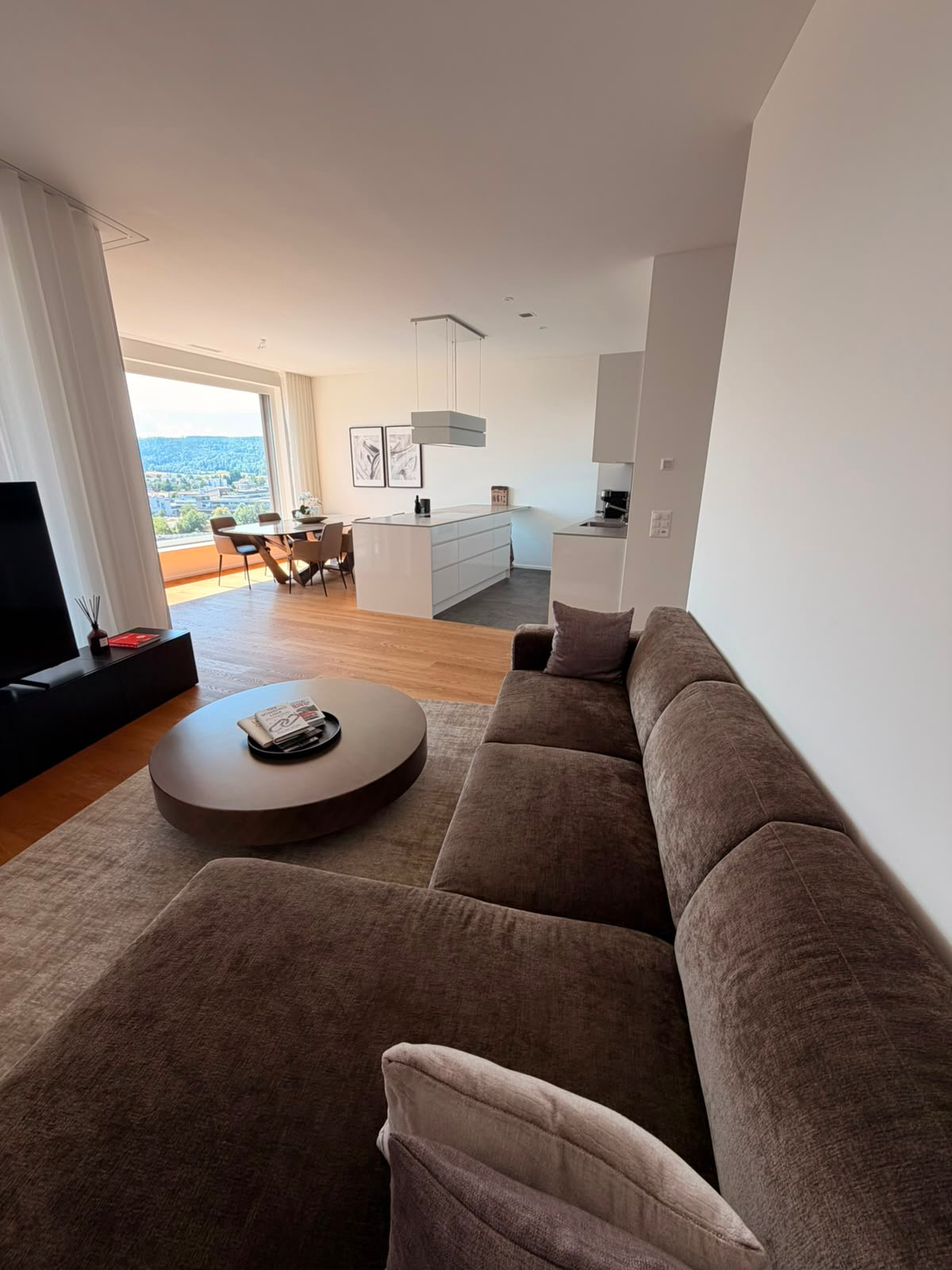 AUSSERGEWÖHNLICHES PENTHOUSE — Oberstes Stockwerk