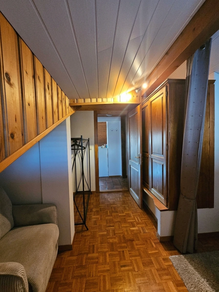 Epalinges, apparemment 2.5 pièce dans une maison individuelle au centre — photo 4