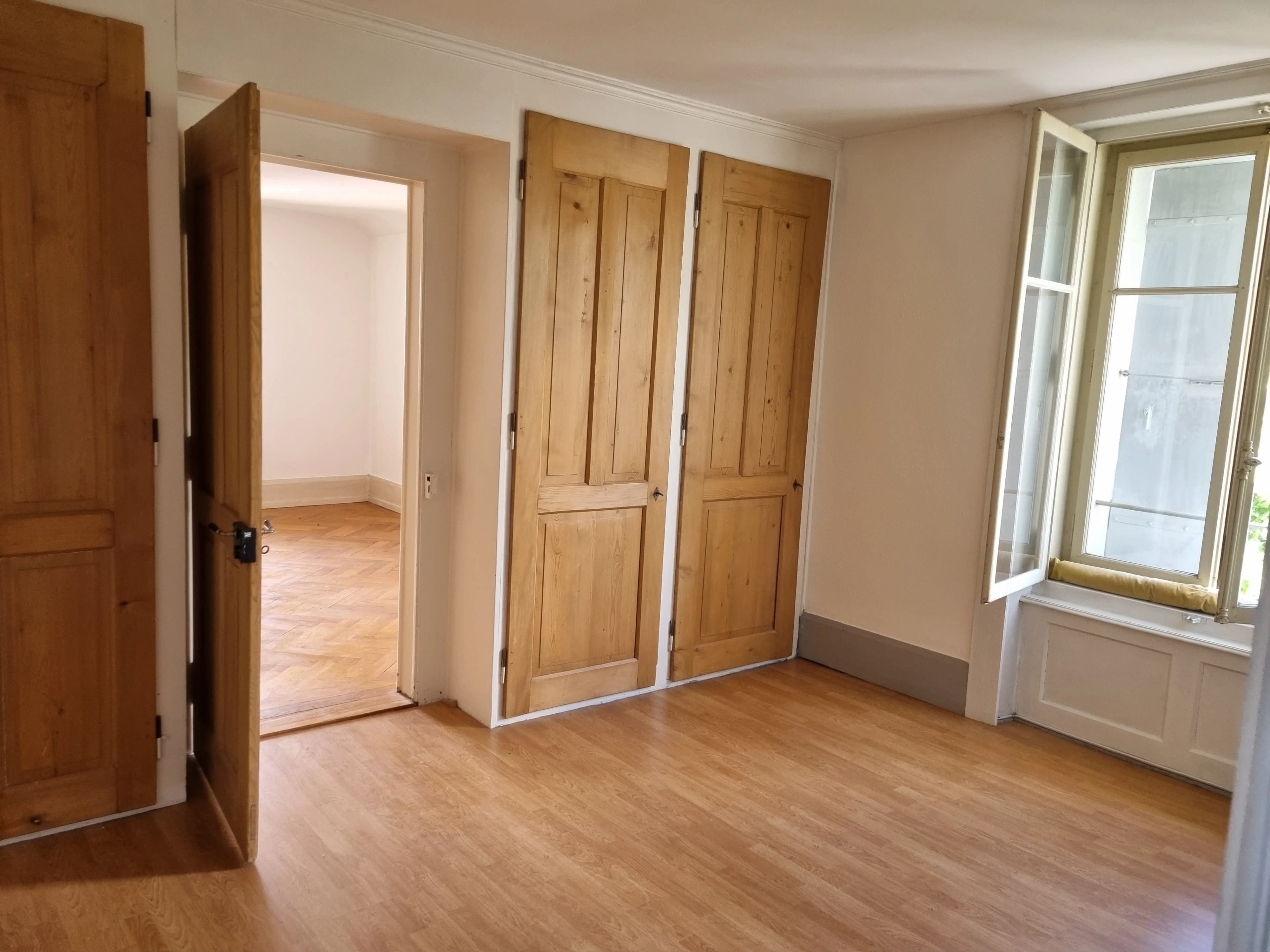 Appartement de 5,5 pièces à louer à Neuchâtel, calme, vue — photo 2