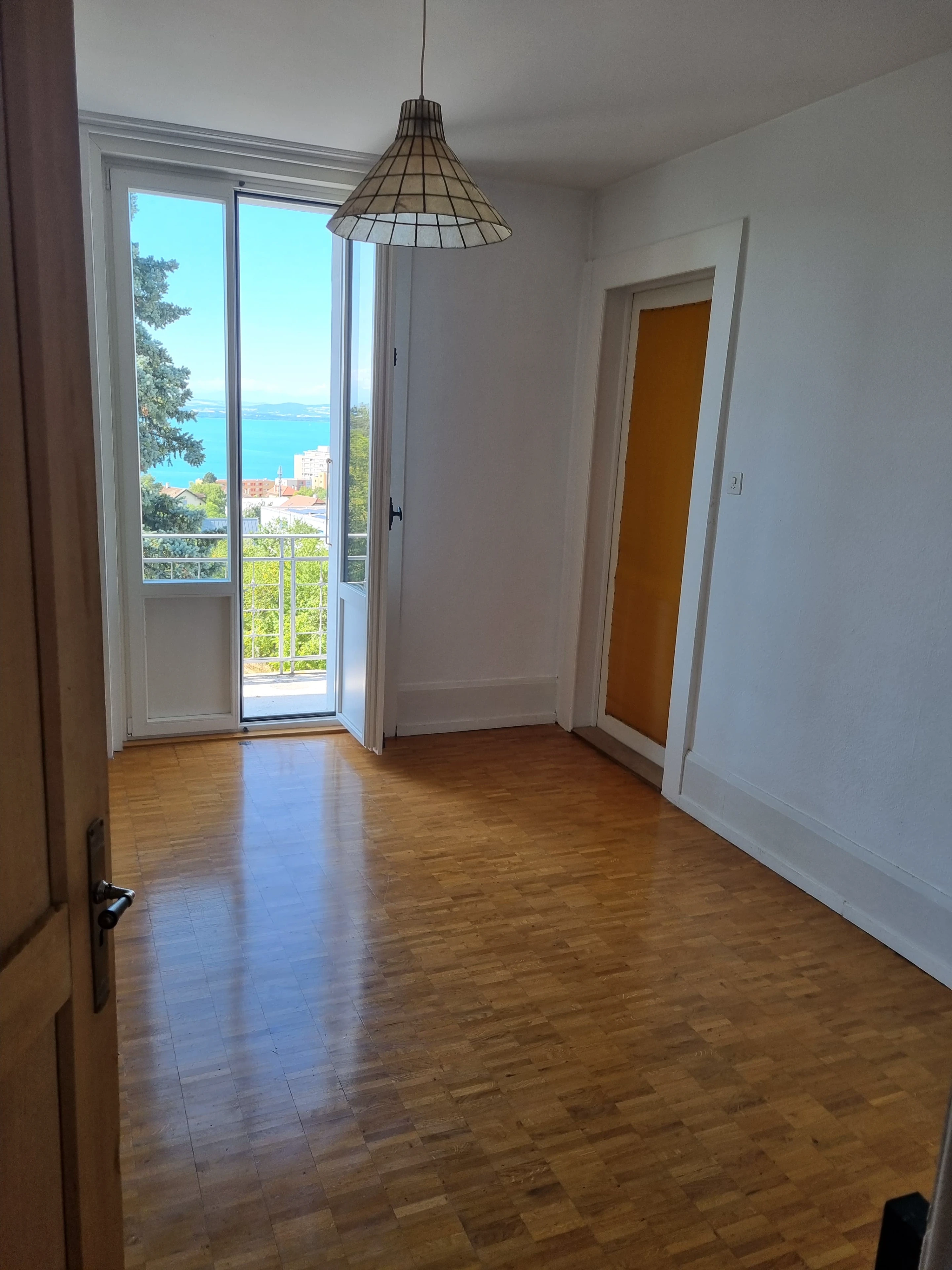 Appartement de 5,5 pièces à louer à Neuchâtel, calme, vue — photo 3