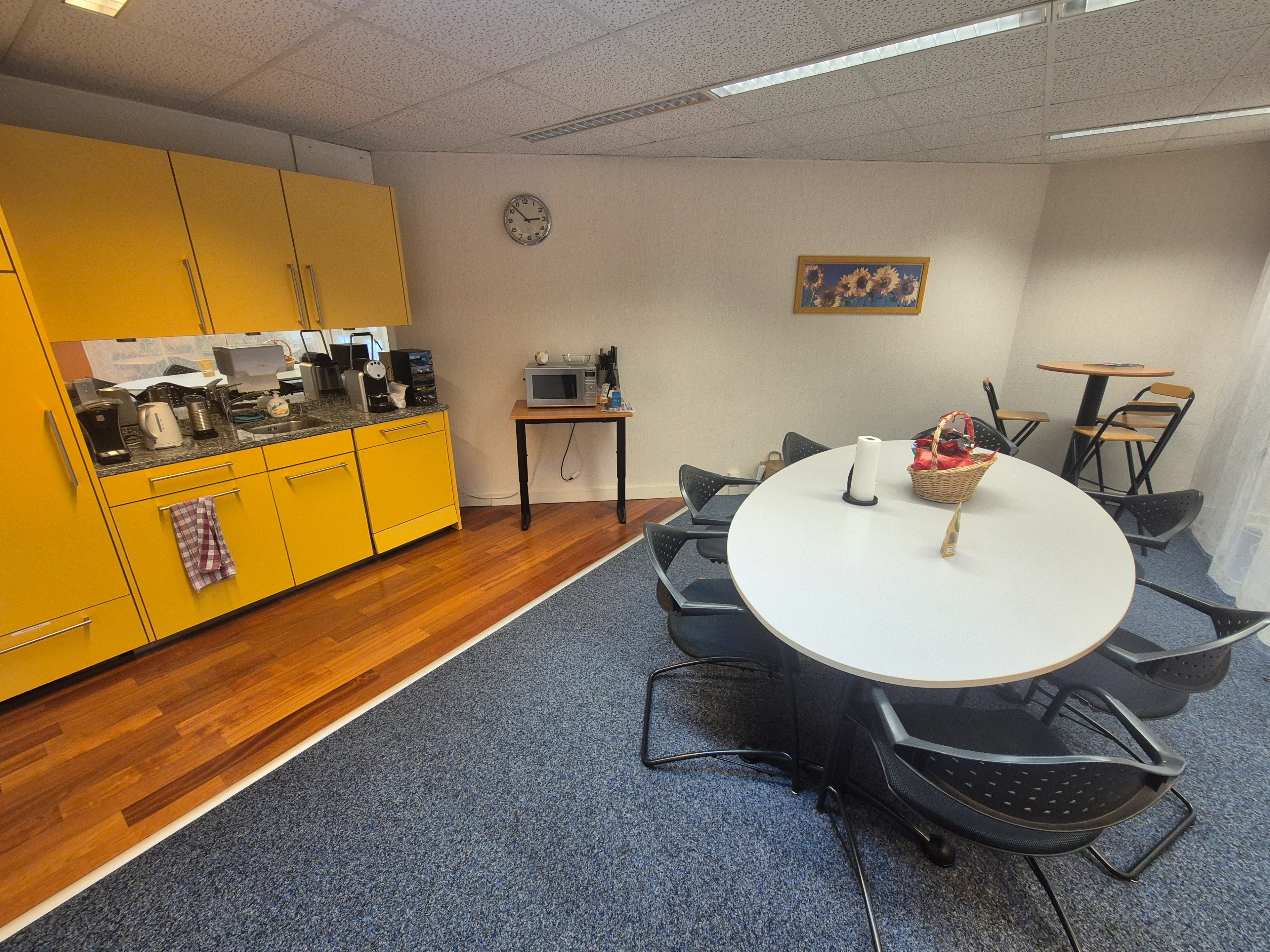 À louer à Bussigny – Bureaux lumineux, fonctionnels et idéalement situés ! — photo 9