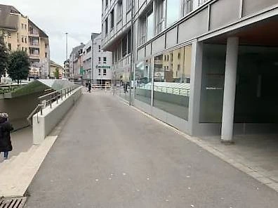 LOCAL COMMERCIAL TRÈS BIEN SITUÉ À MORGES — photo 2
