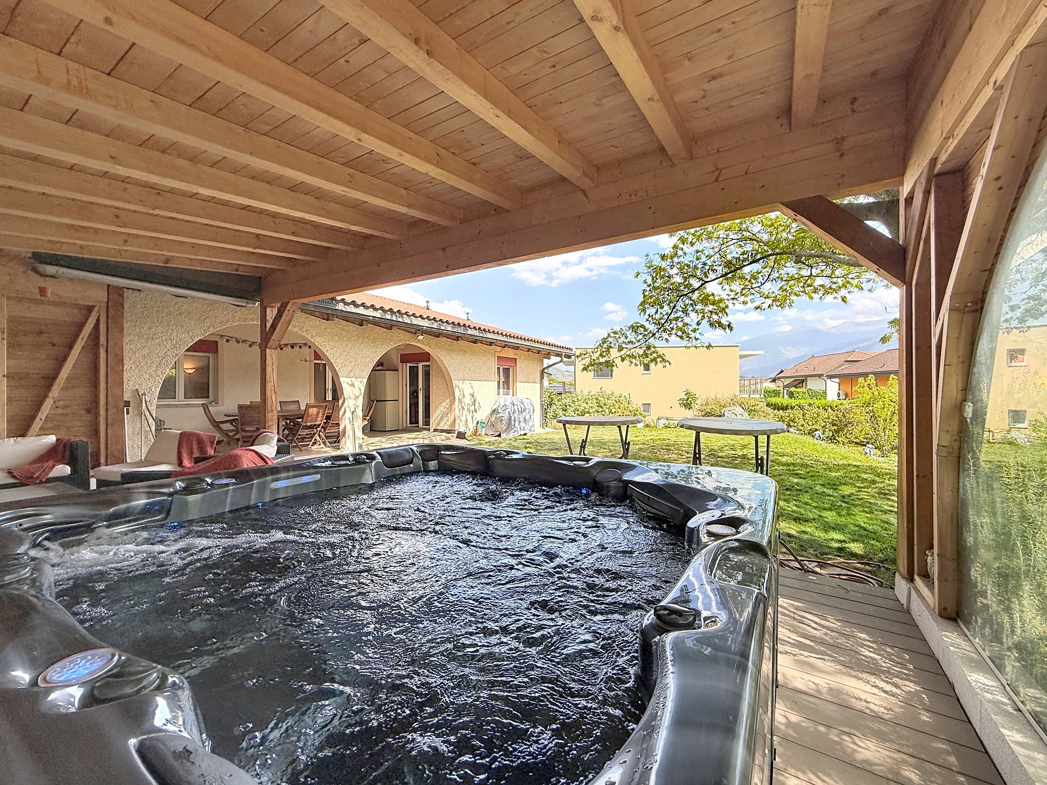 Spacieuse villa au calme, terrasse et jardin