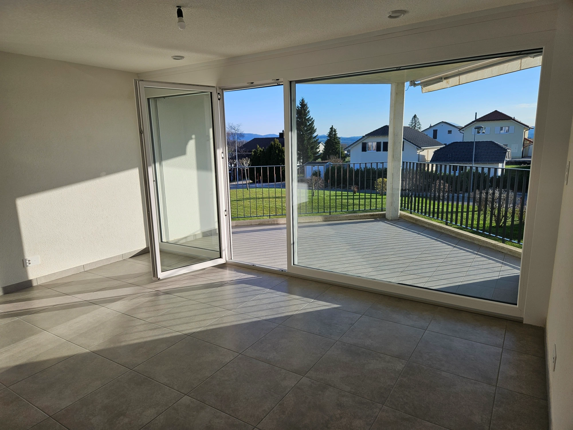 2.5 pièces très lumineux, 61m2 avec balcon