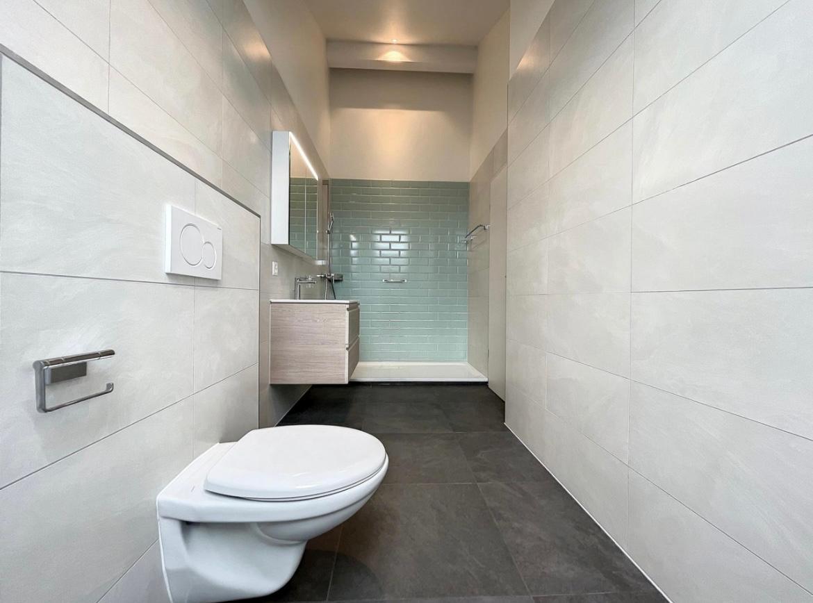 Appartement lumineux avec belle hauteur sous plafond à Écublens – 2,5 pièces — photo 6